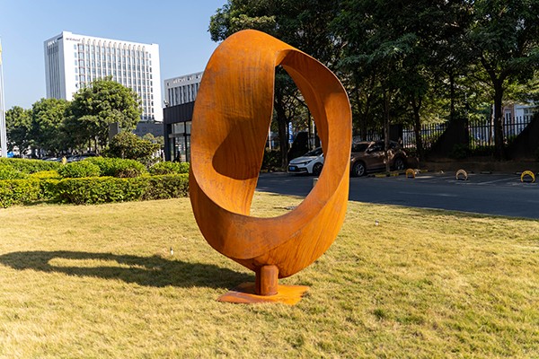 Large abstract corten steel sculpture for garden decoration  Large abstract corten steel sculpture for garden decoration